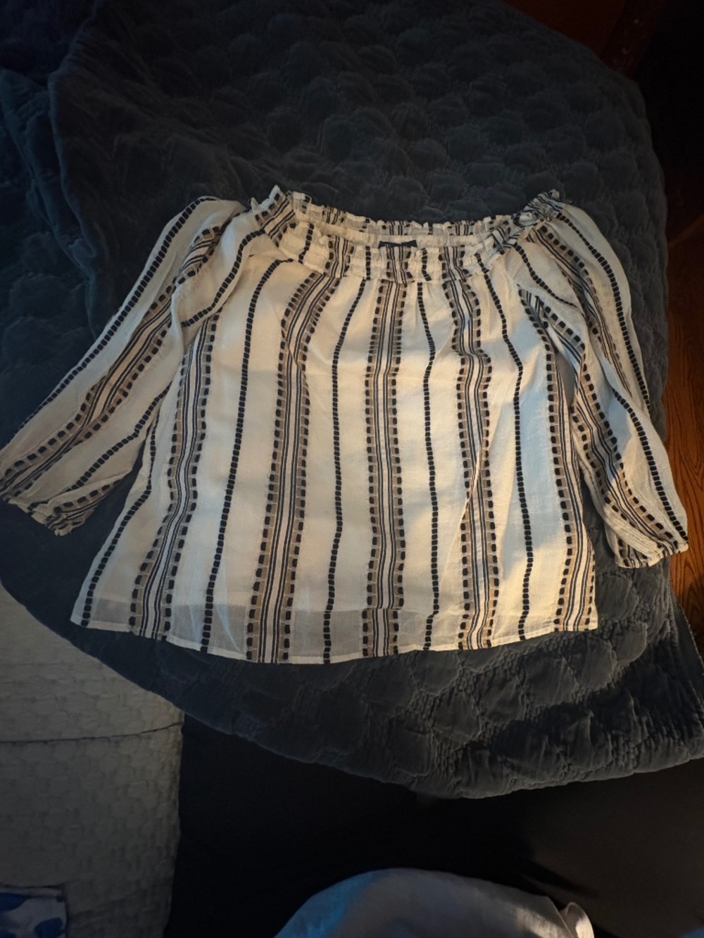 INC,  XL, Adorable shirt that can be worn off shoulder or not